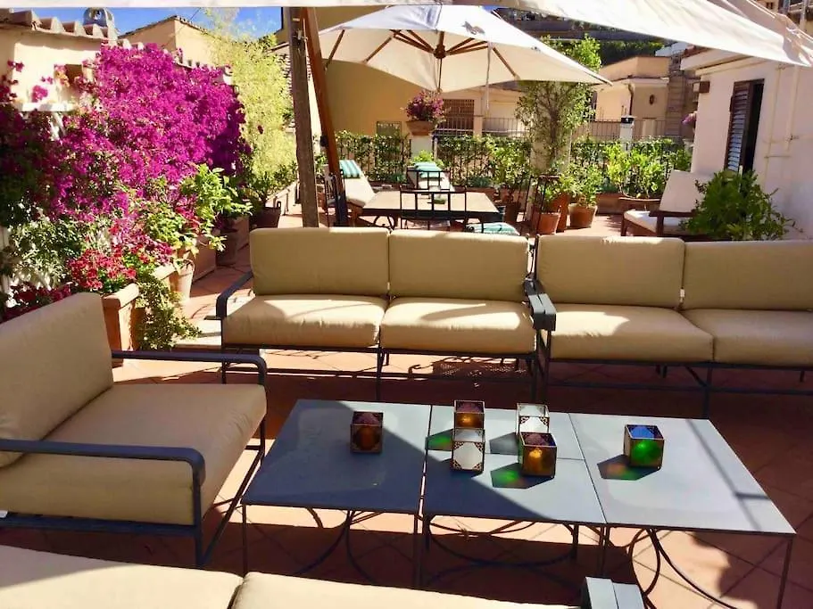 Historic Rome Apartment With Terraces Italy