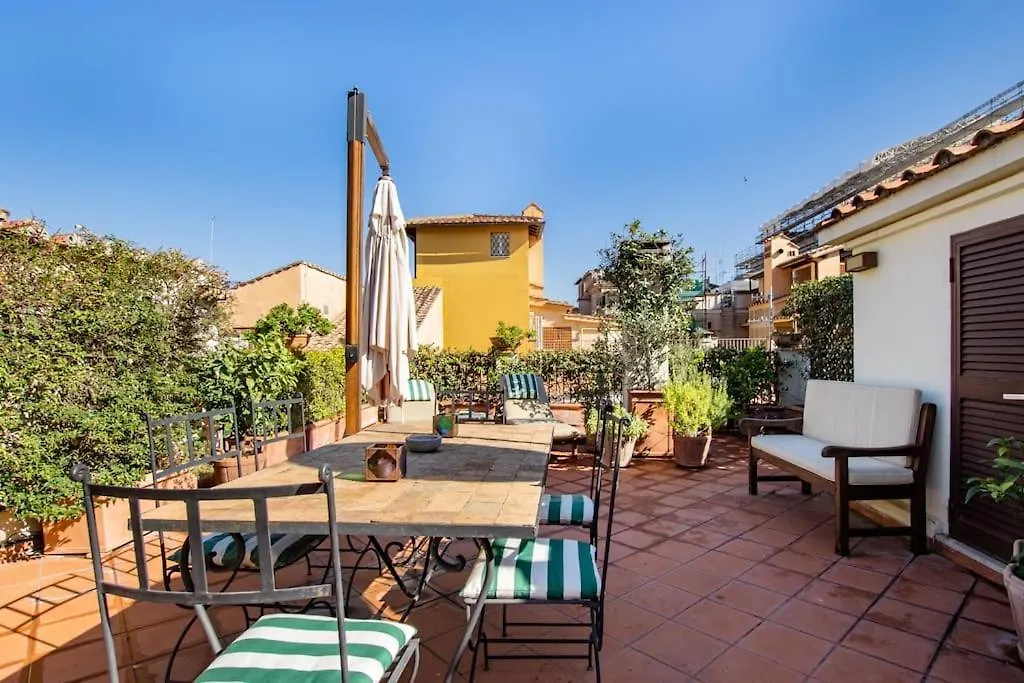 Historic Rome Apartment With Terraces Italy