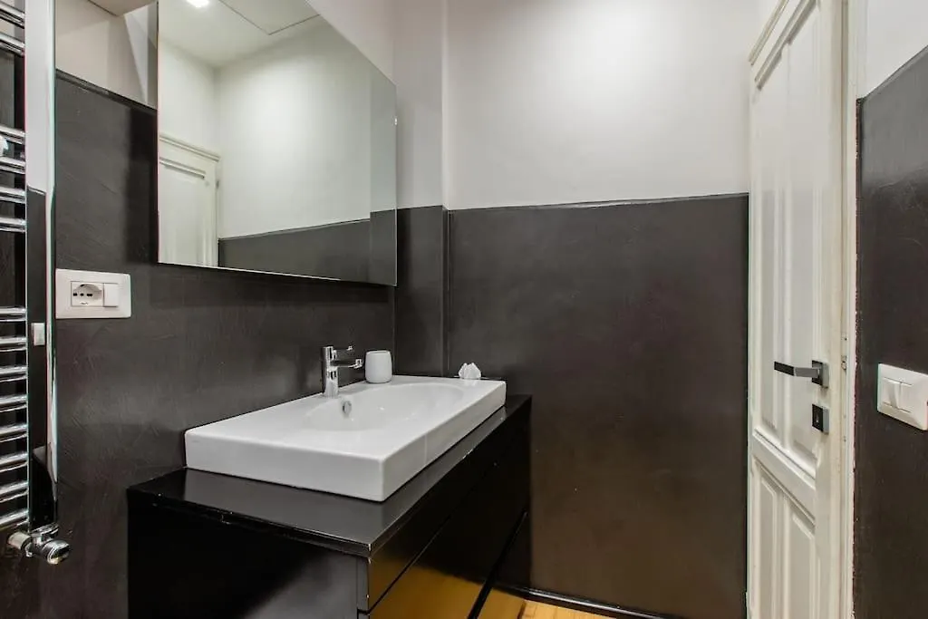 Historic Rome Apartment With Terraces Italy